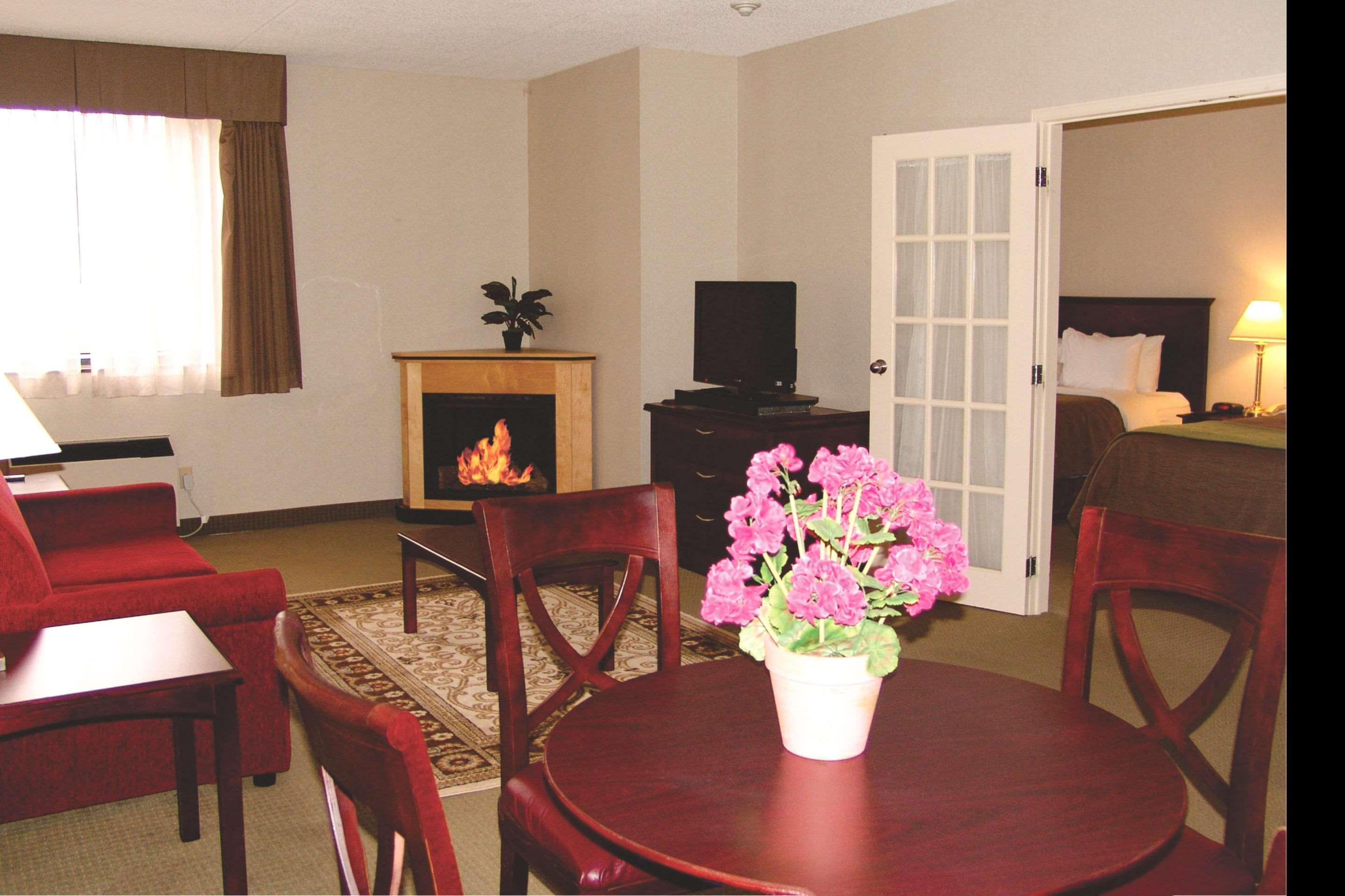 Comfort Inn & Suites Barrie Kültér fotó