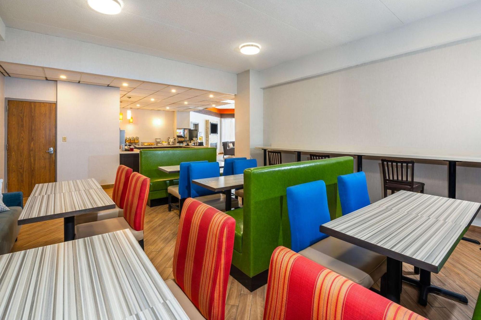 Comfort Inn & Suites Barrie Kültér fotó