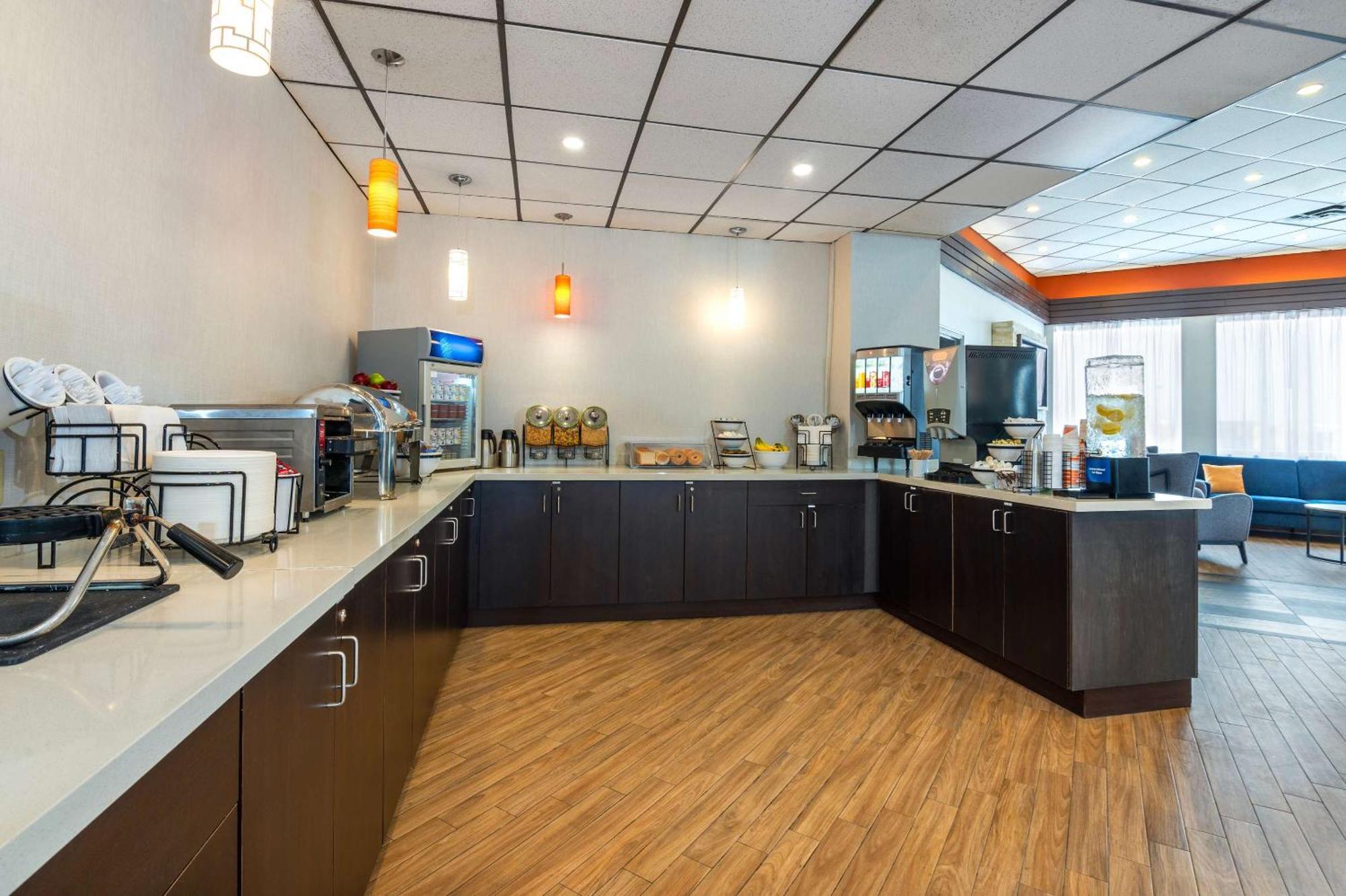 Comfort Inn & Suites Barrie Kültér fotó